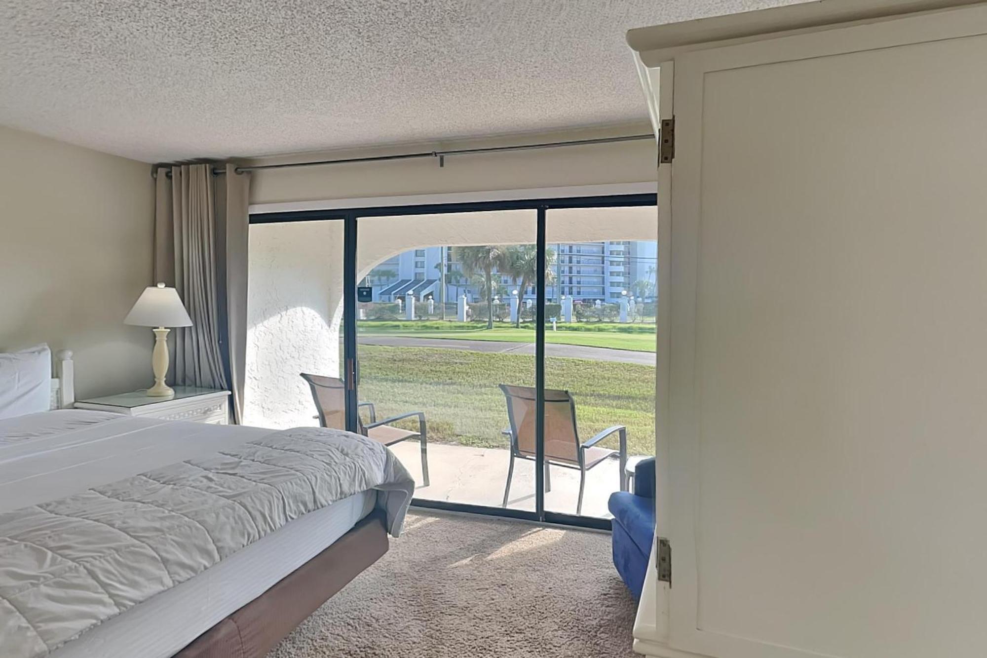 Edgewater 506